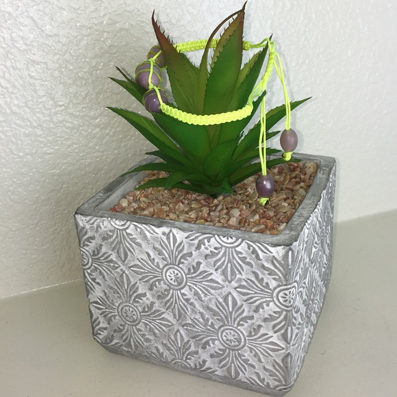 Handmade Chinese Knotting Bracelet W/ Glass Beads - Picture 3 of 8